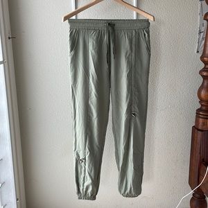 Halara Mid-Rise Joggers